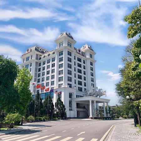 Vinh Yen Westlake Hotel & Resort Vinh Phuc מראה חיצוני תמונה